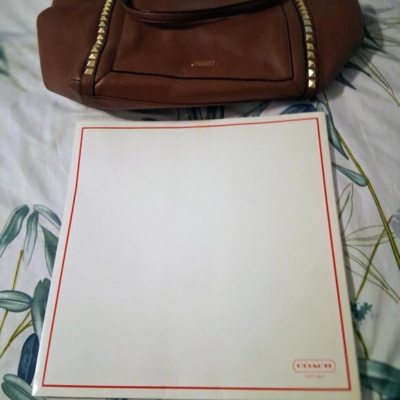NEW COACH TAN LEATHER HANDBAG GOLD HARDWARE GOLD GROMMETS COACH BOX - Picture 11 of 11